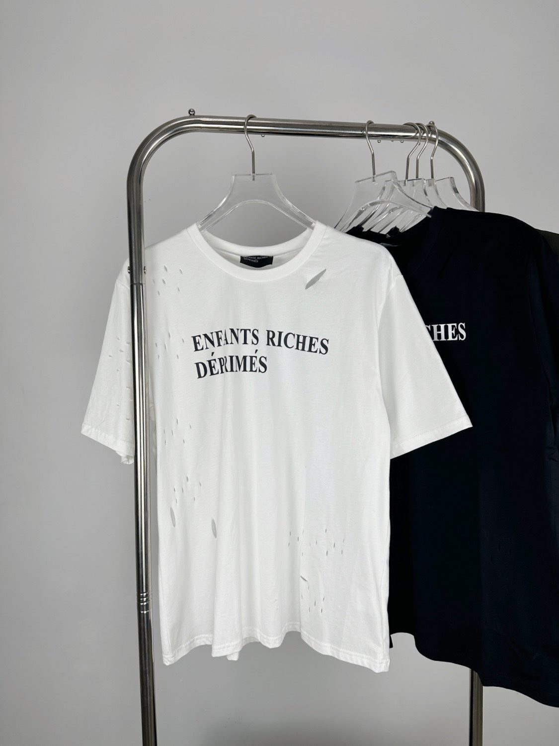 Short-sleeved T-shirts & Jackets