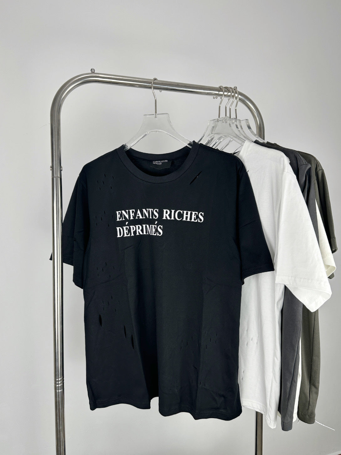 Short-sleeved T-shirts & Jackets